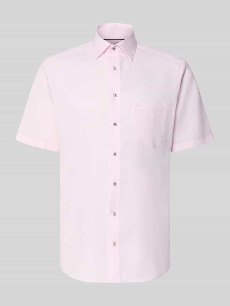 Nowoczesna koszula biznesowa o kroju regular fit z kołnierzykiem typu kent