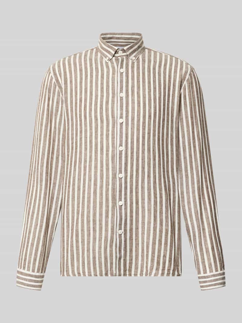 Koszula casualowa o kroju relaxed fit z kołnierzykiem typu button down