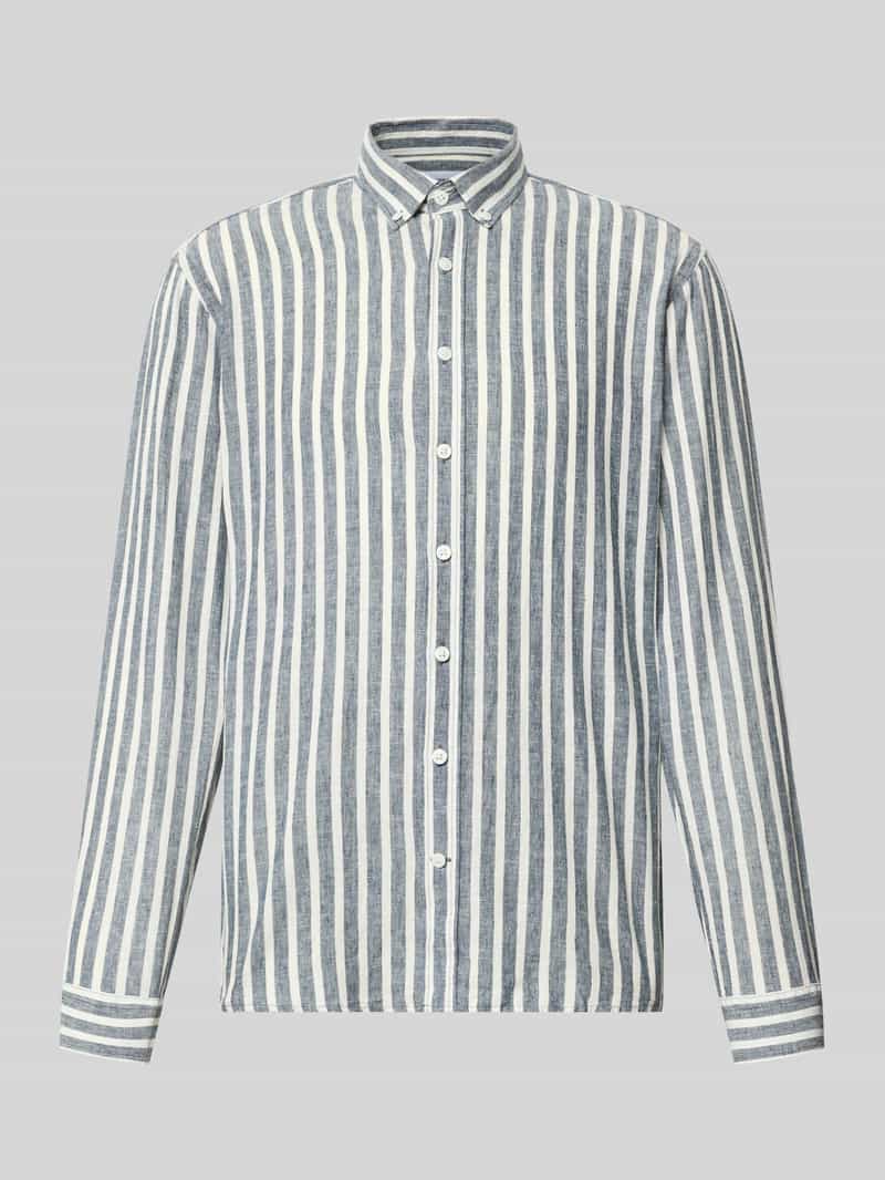 Koszula casualowa o kroju relaxed fit z kołnierzykiem typu button down