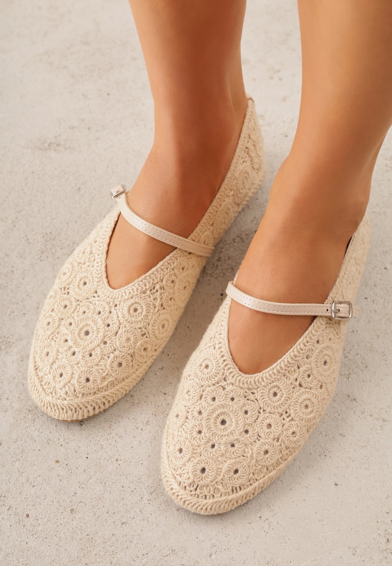 Ciemnobeżowe Ażurowe Balerinki VICES Ozdobione Plecionką Savamisa