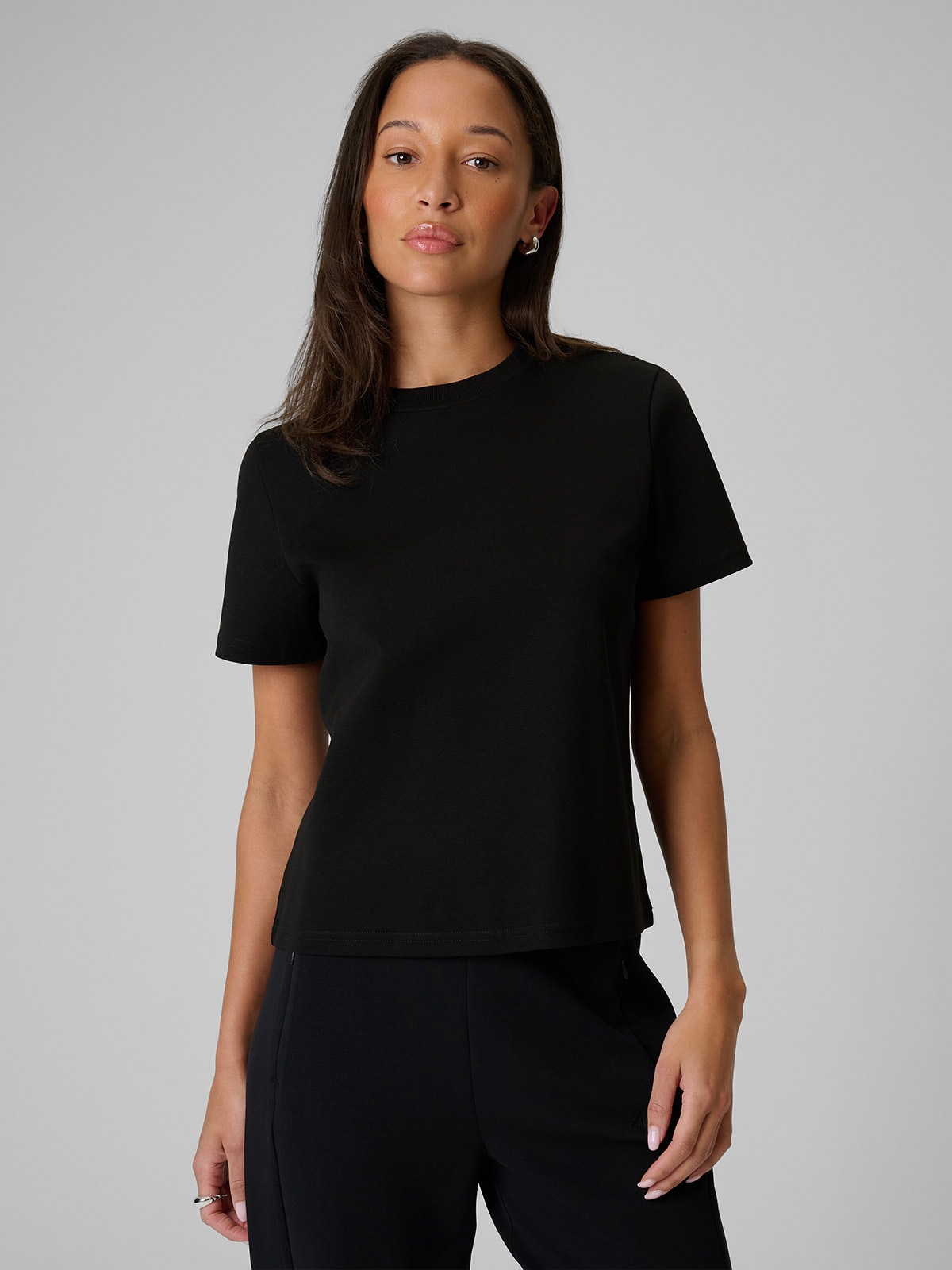 4F T-shirt regular gładki damski - czarny XS