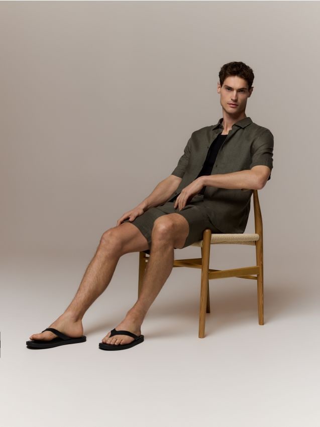 Reserved - Lniana koszula slim fit - zielony