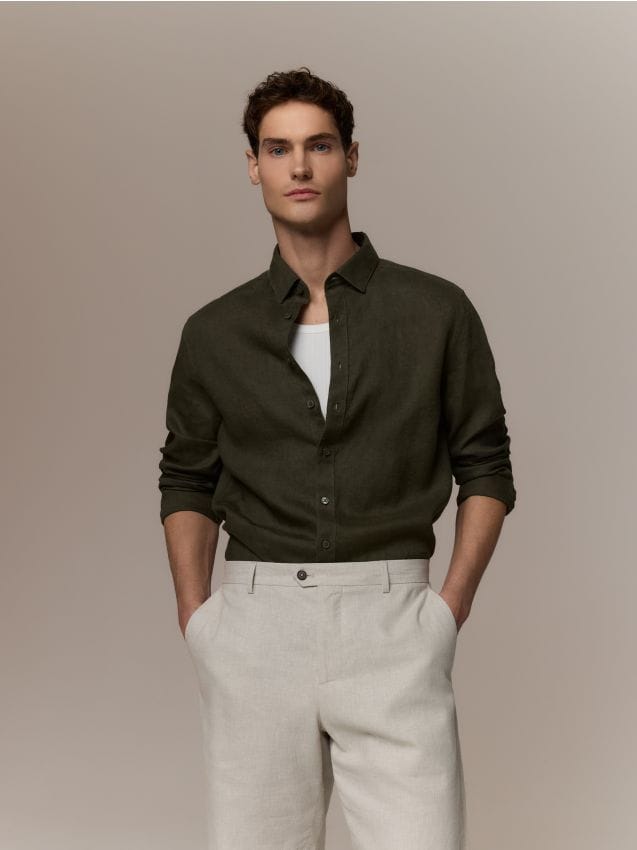 Reserved - Lniana koszula regular fit - ciemnozielony
