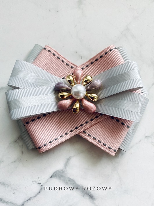 Kolekcja Exclusive Brosza z kwiatem i perłą NEW