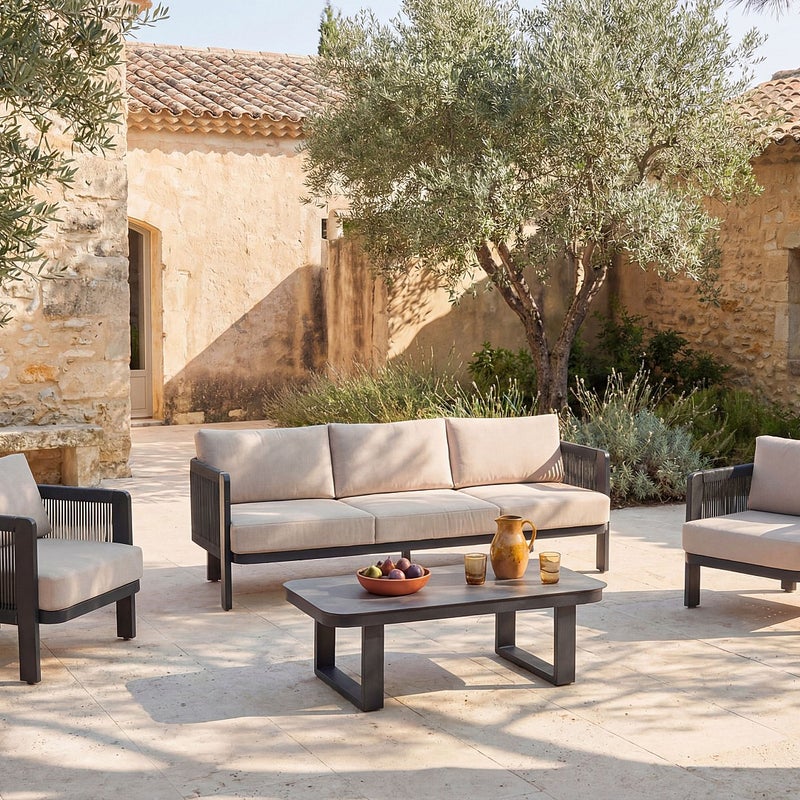 Zestaw mebli ogrodowych z aluminium i plecionki: Kanapa 3-osobowa, 2 fotele i 1 stolik kawowy - Czarny z beżowymi poduszkami - HELYSI by MYLIA