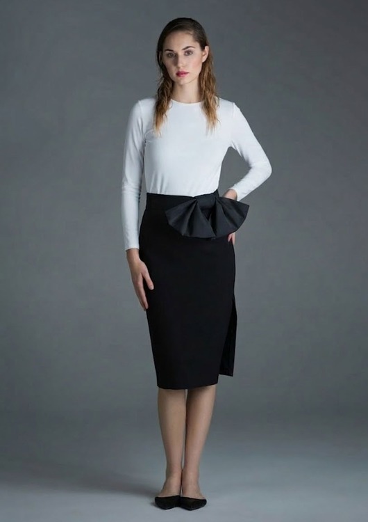 Ołówkowa spódnica z kokardą