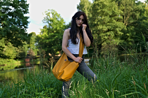 Musztardowa torba hobo w stylu boho / vegan