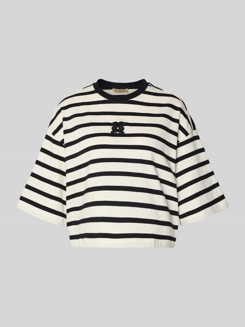 t-shirt o kroju krótkim z wyhaftowanym motywem