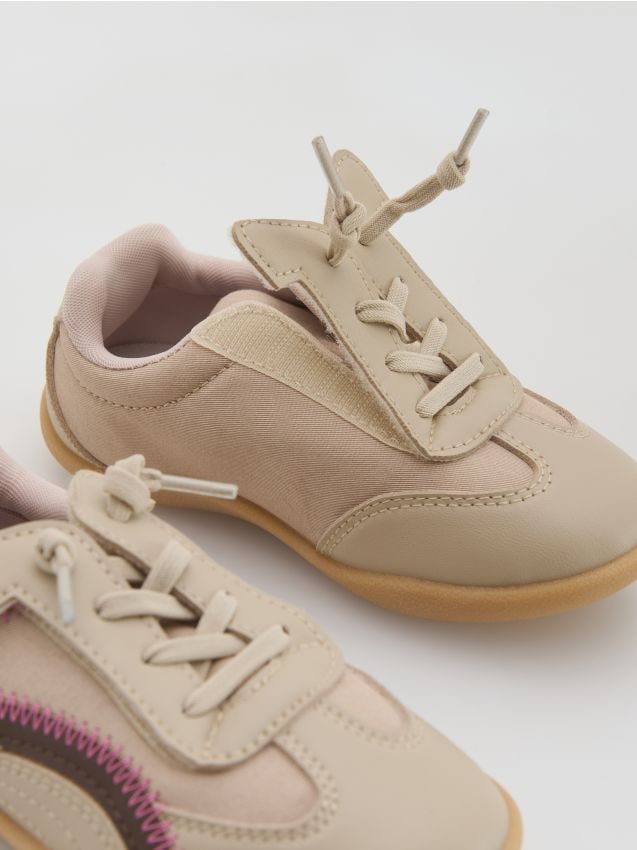 Reserved - Buty z rzepem ułatwiającym zakładanie - beżowy