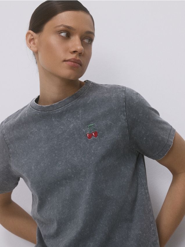 Reserved - Bawełniany T-shirt z haftem - inny