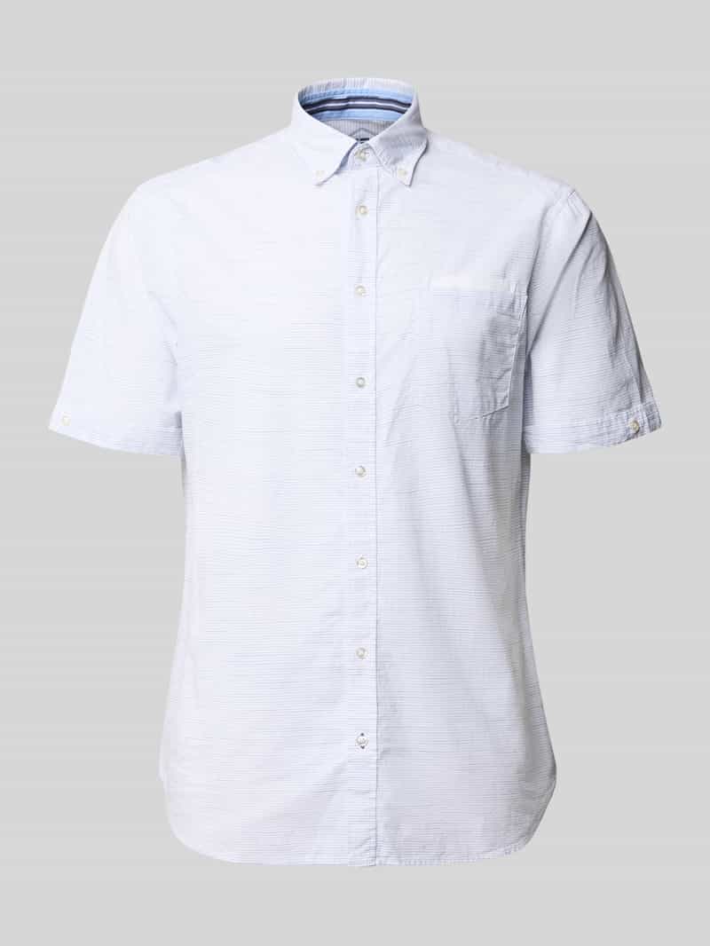 Koszula casualowa o kroju regular fit z kołnierzykiem typu button down