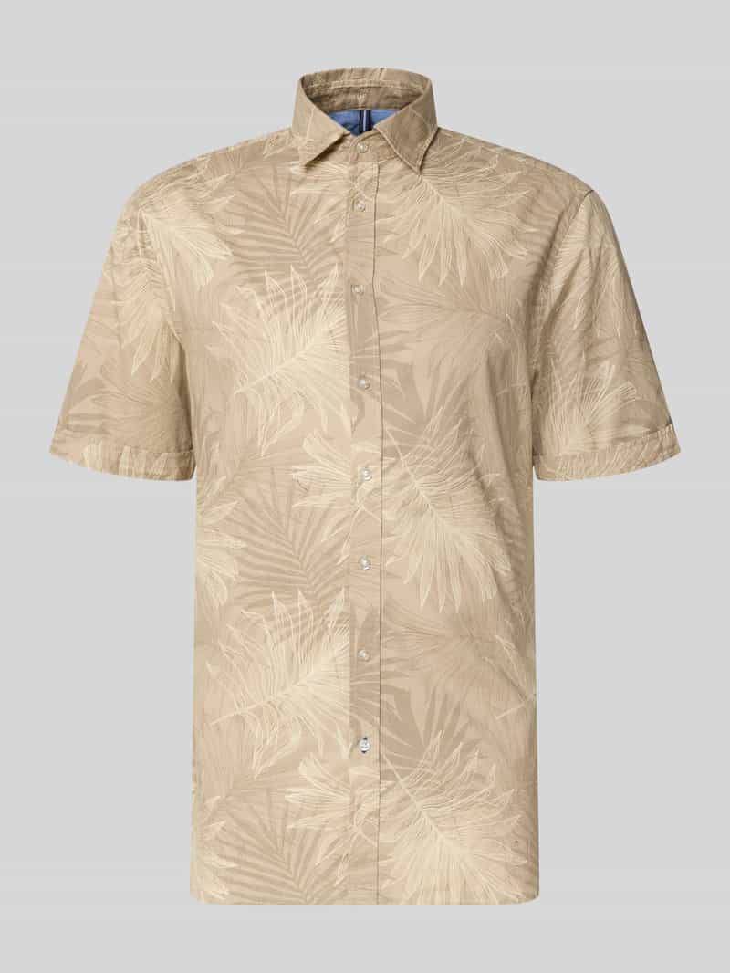 koszula casualowa o kroju slim fit z kołnierzykiem typu kent