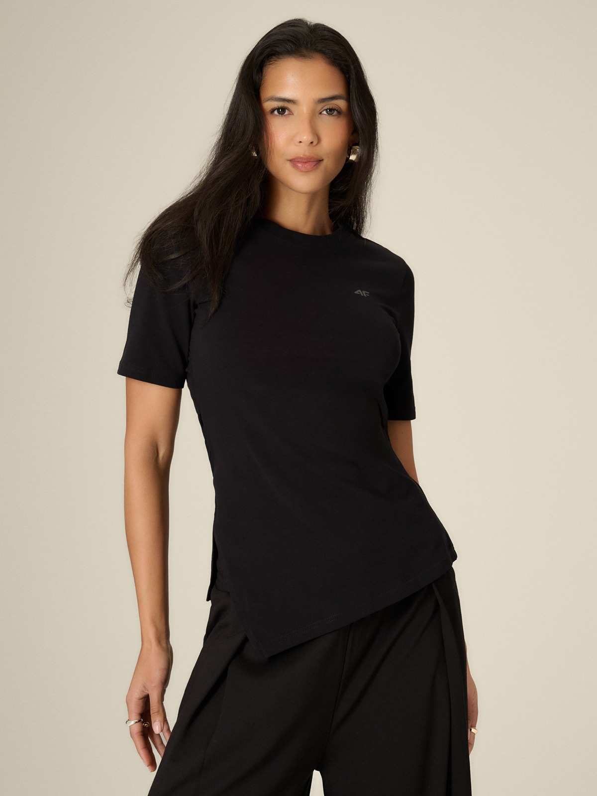 4F T-shirt regular gładki damski - czarny XS