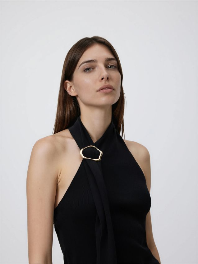 Reserved - Top z ozdobną klamrą - czarny