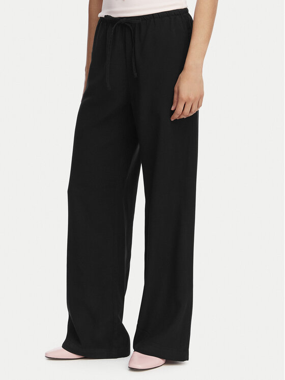 ONLY Spodnie materiałowe Laris 15364313 Czarny Relaxed Fit