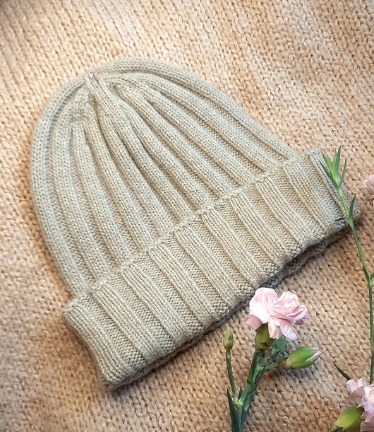 Czapka z kaszmiru100% mankietowa beżowa kaszmirowa czapka w prążki