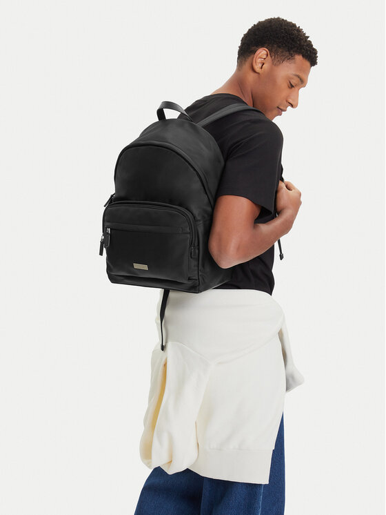 Plecak Calvin Klein Sleek Round Backpack LV04D3143G Czarny