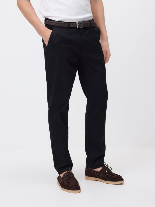 Reserved - Spodnie chino slim z paskiem - czarny
