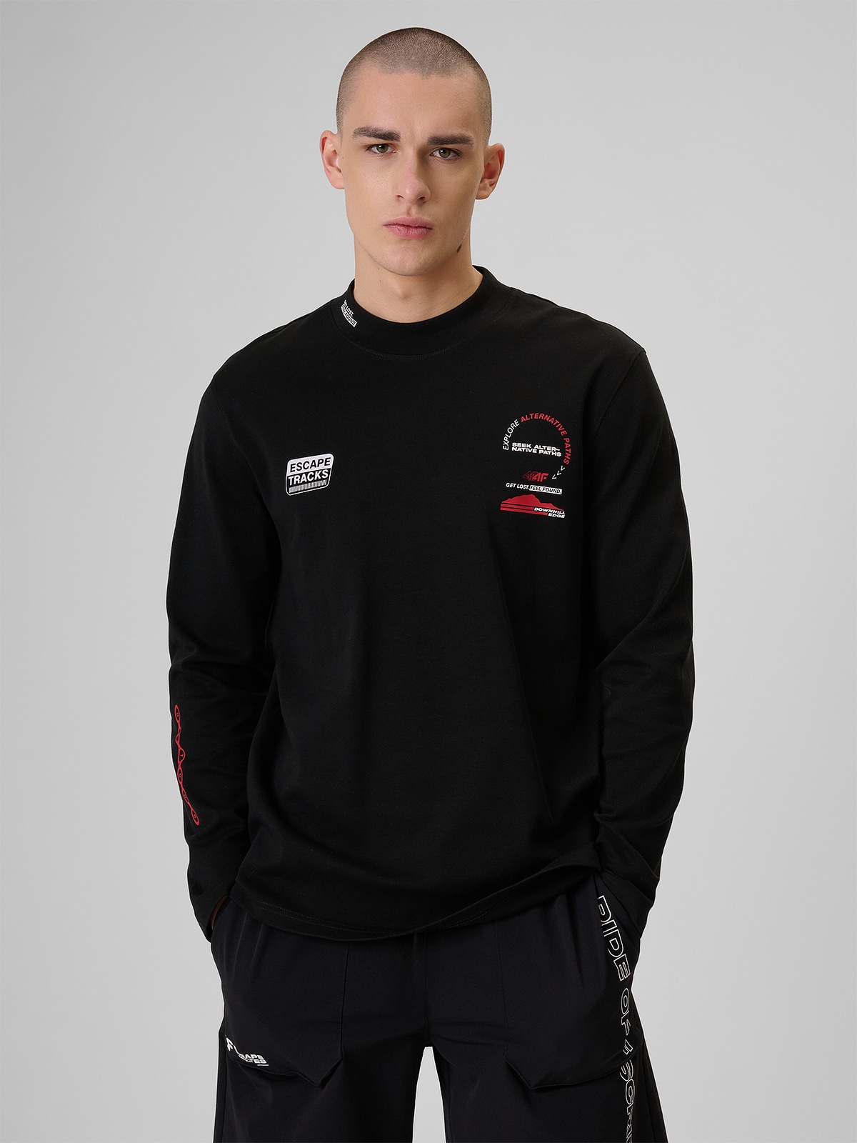 4F Longsleeve relaxed z nadrukiem męski - czarny S