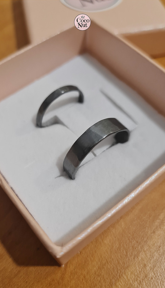 Opinie o Dwie obrączki UNEVEN + MEDIUM - srebro, obrączki ślubne