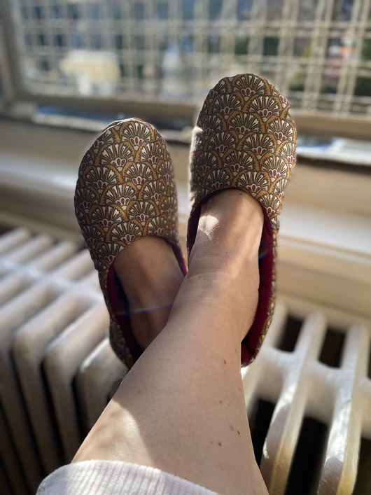 Kapcie brązowe w kwiatki r.39