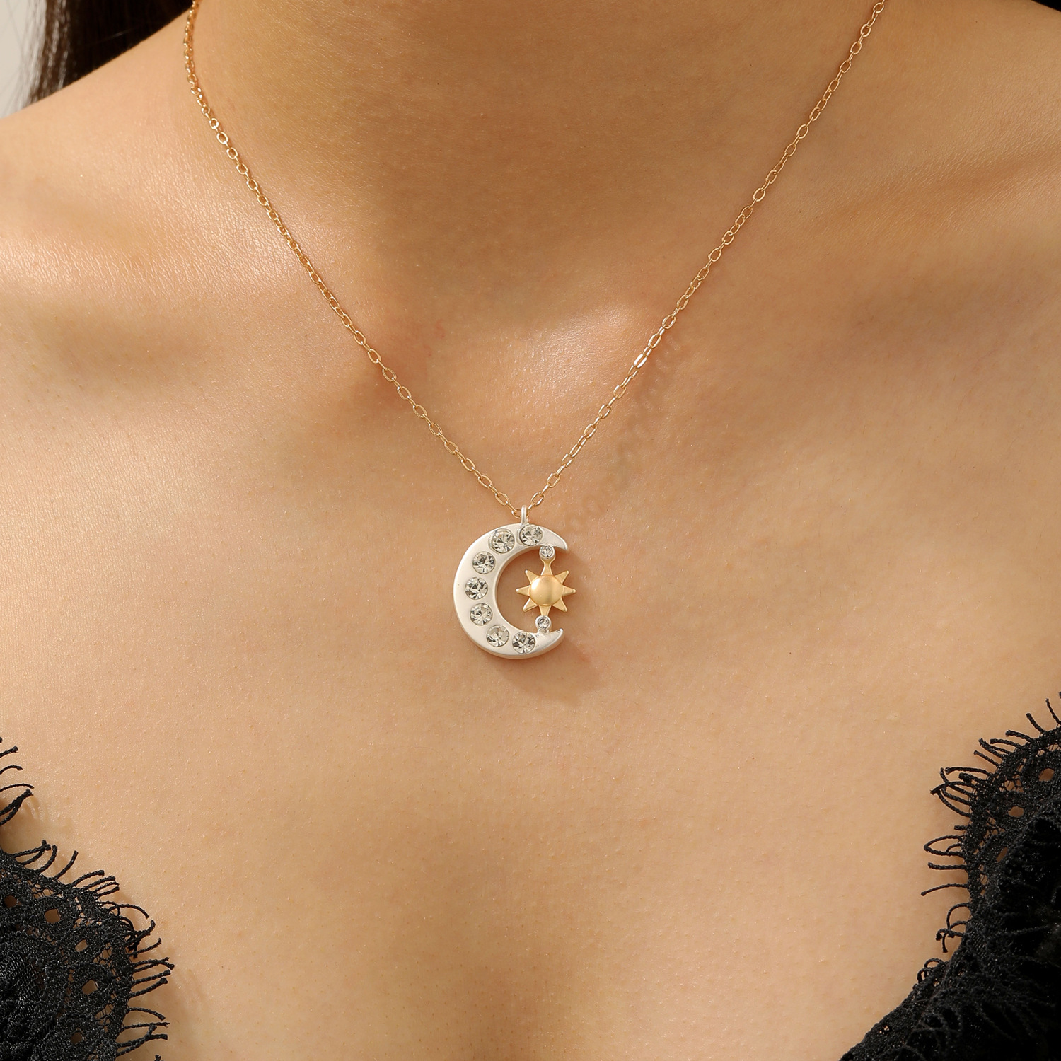 TEMU 1 szt. Elegancki, Luksusowy, Modny Naszyjnik z Wisiorkiem Słońce i Księżyc, Obroża z Wisiorkiem Słońce i Księżyc, Odpowiedni do Codziennego