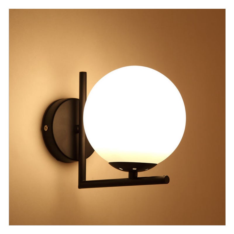 Kinkiet szklany kula, kreatywna metalowa lampa LED, lampka nocna do sypialni, montaż na stałe (żarówki nie są dołączone).