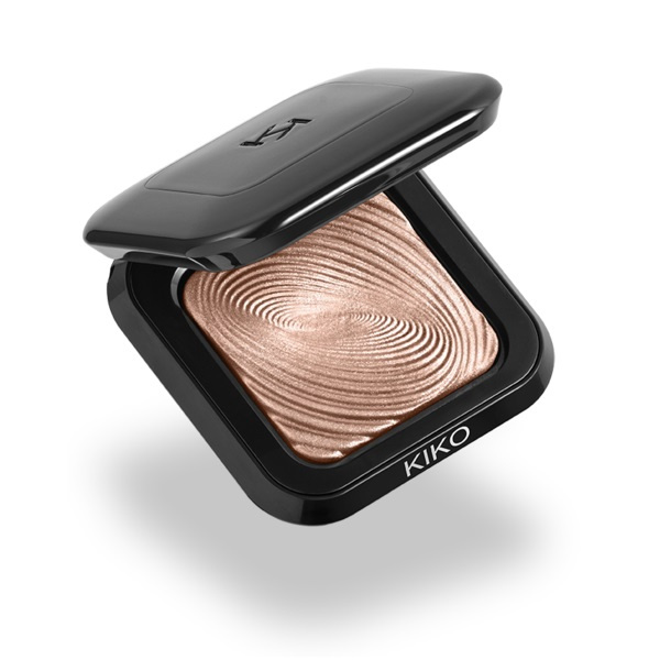 KIKO Milano Water Eyeshadow cień zapewniający natychmiastowy kolor do nakładania na sucho i na mokro 02 Champagne 3g