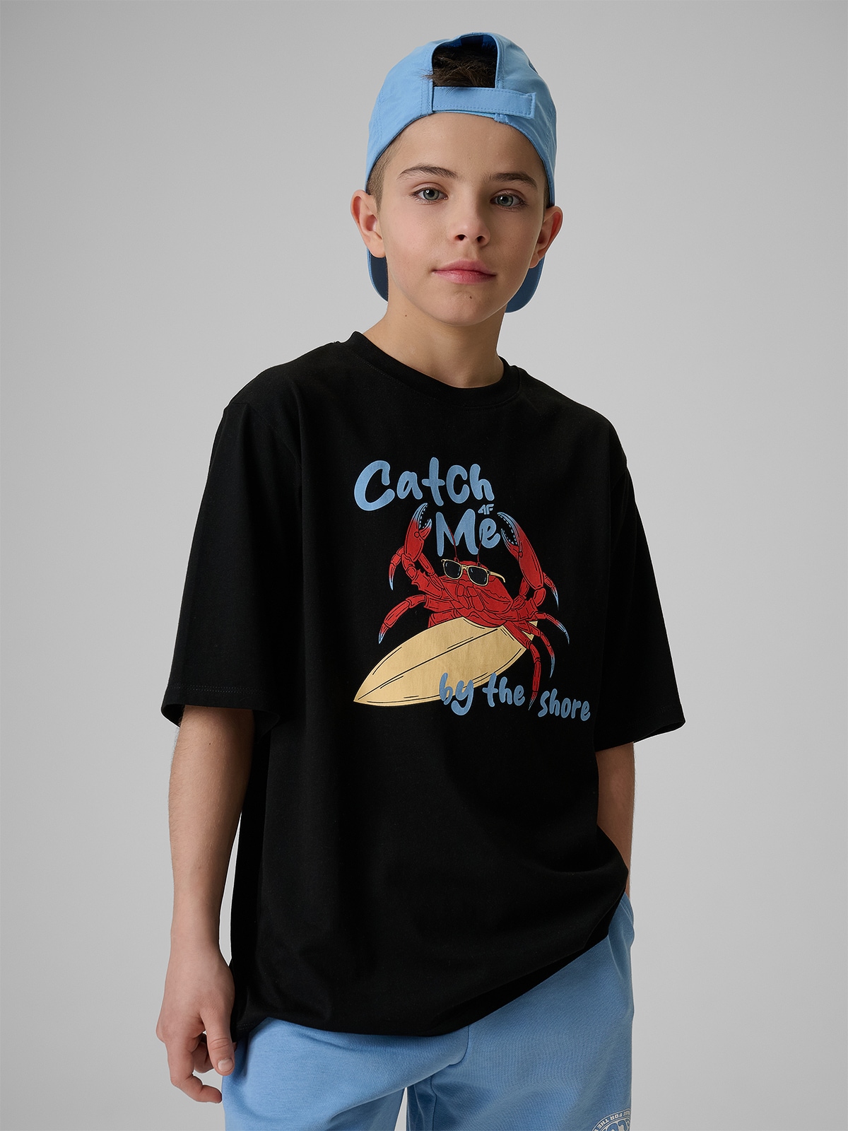 4F T-shirt loose z nadrukiem chłopięcy - czarny 158/164 (12-14 lat)