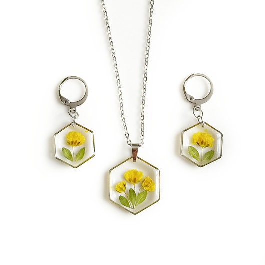 Komplet biżuterii z kwiatami
