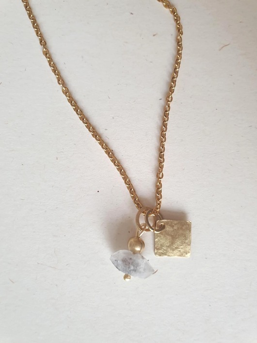 Wisior ANTYK raw, kryształ Herkimer, mosiądz