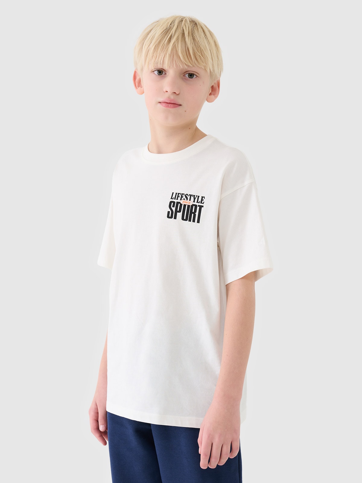 4F T-shirt regular z nadrukiem chłopięcy - biały 146 (10-11 lat)