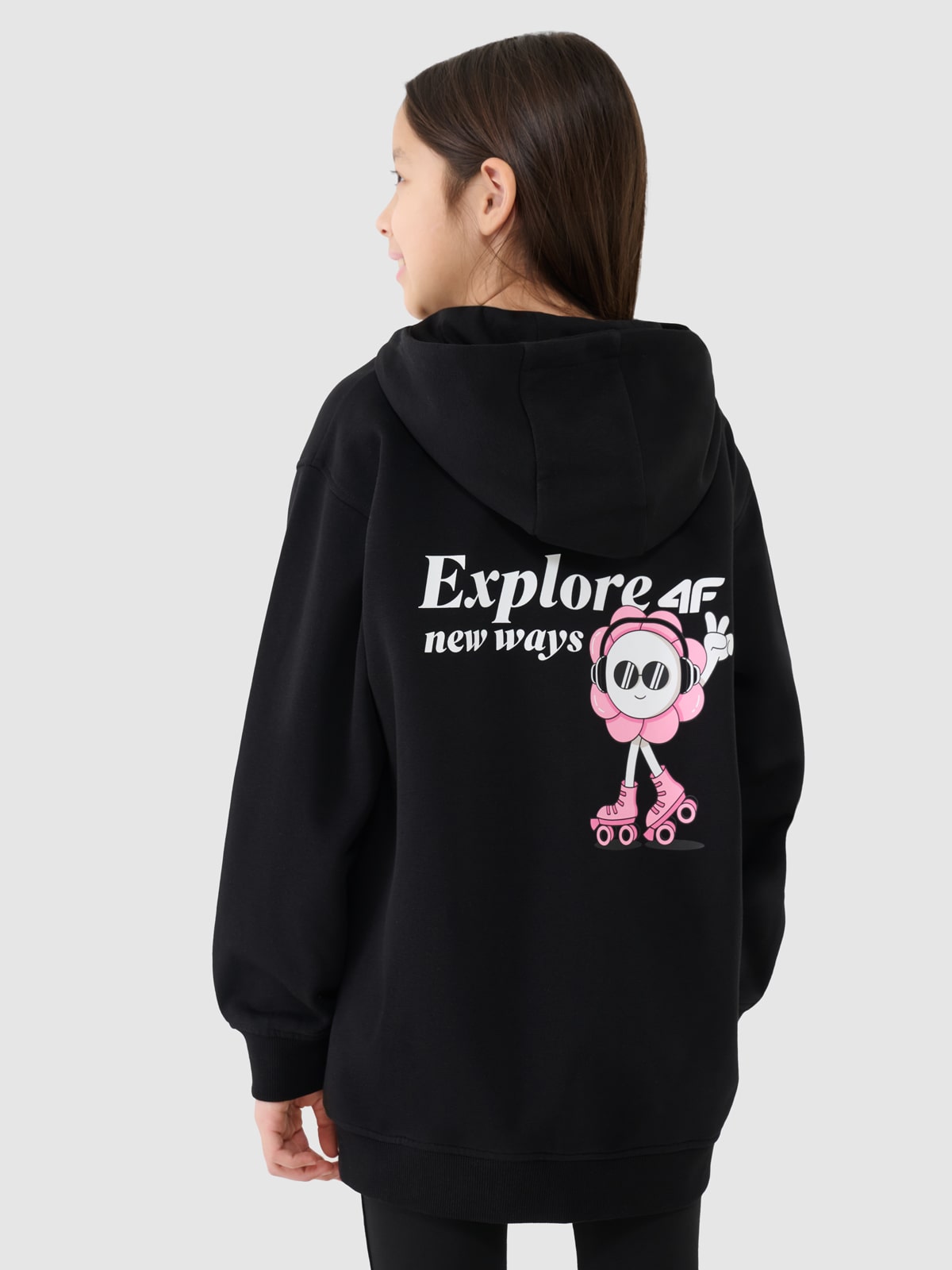 4F Bluza dresowa rozpinana z kapturem dziewczęca - czarna 140 (9-10 lat)