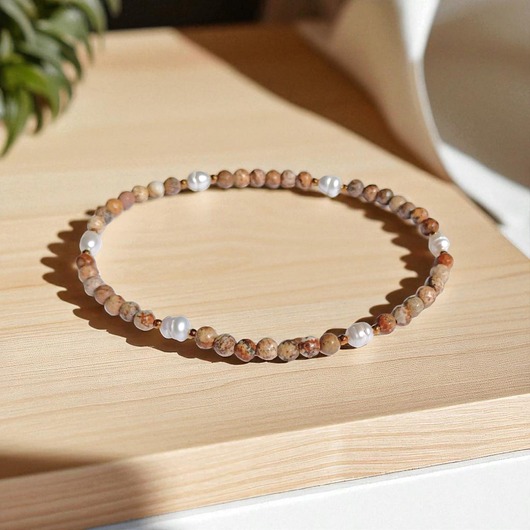 NA KOSTKĘ : perły, jaspis, hematyt