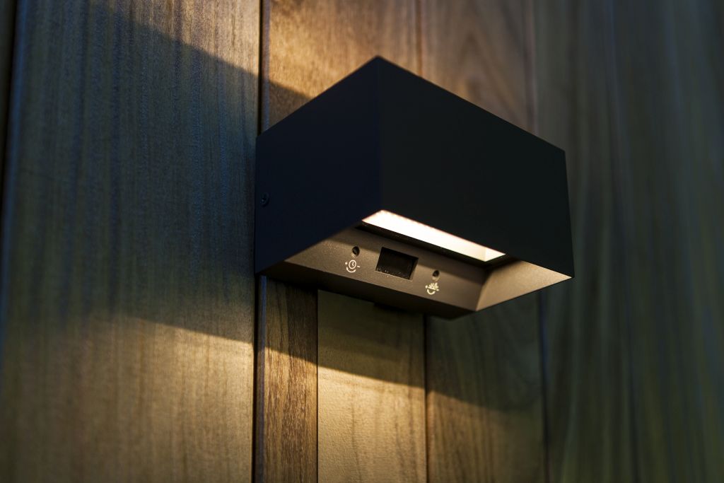 GEMINI kinkiet elewacyjny LED 10W 3000K IP54 z czujnikiem ciemny szary LUTEC 5117101118