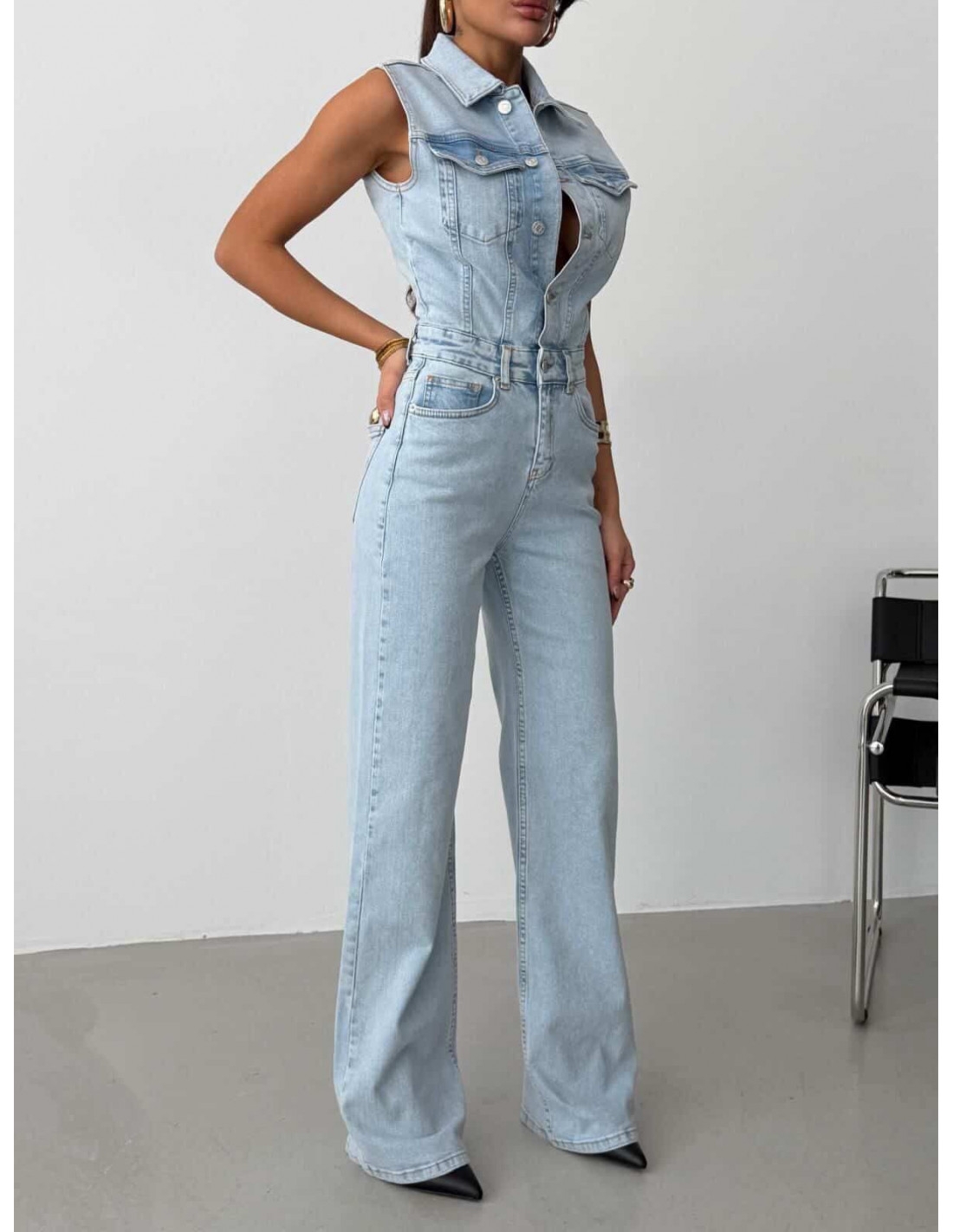 Kombinezon jeansowy bez rękawów CAMILA - jasny jeans