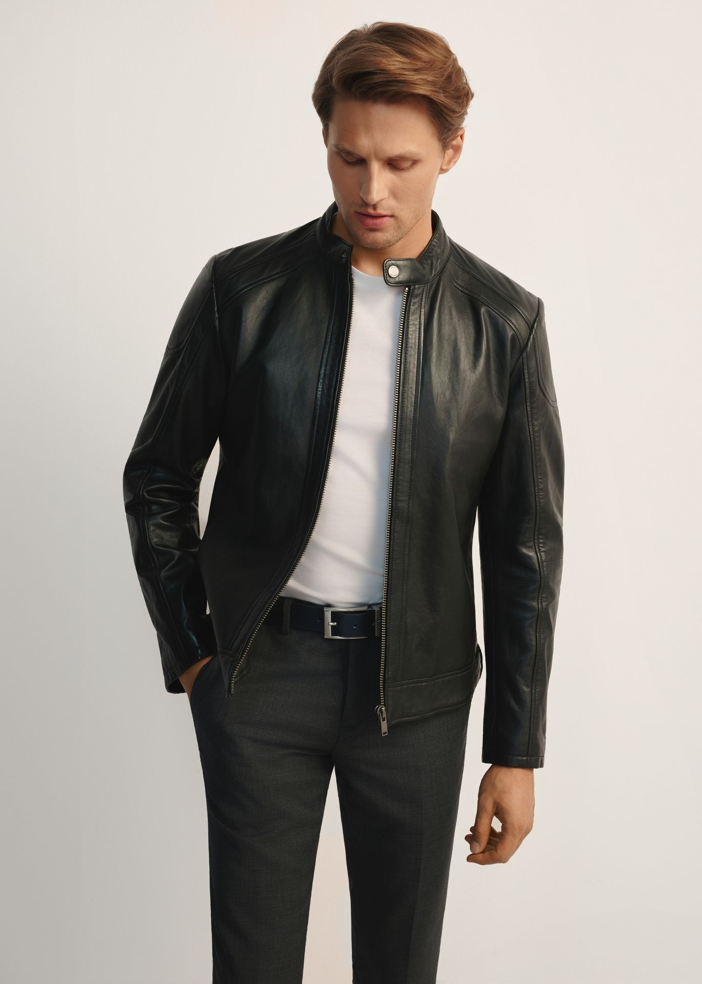 Czarna skórzana kurtka męska ze stójką