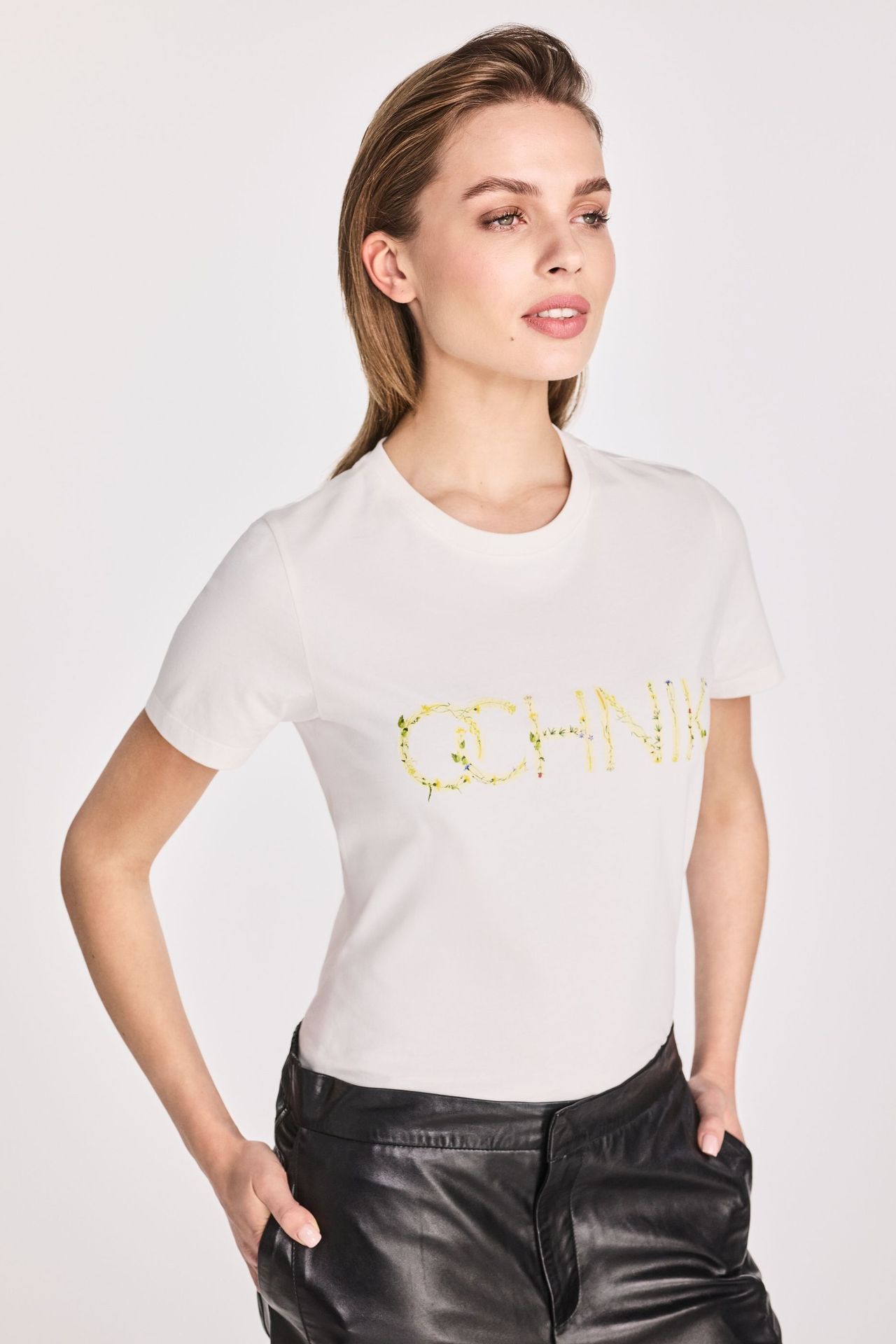 Kremowy bawełniany t-shirt damski