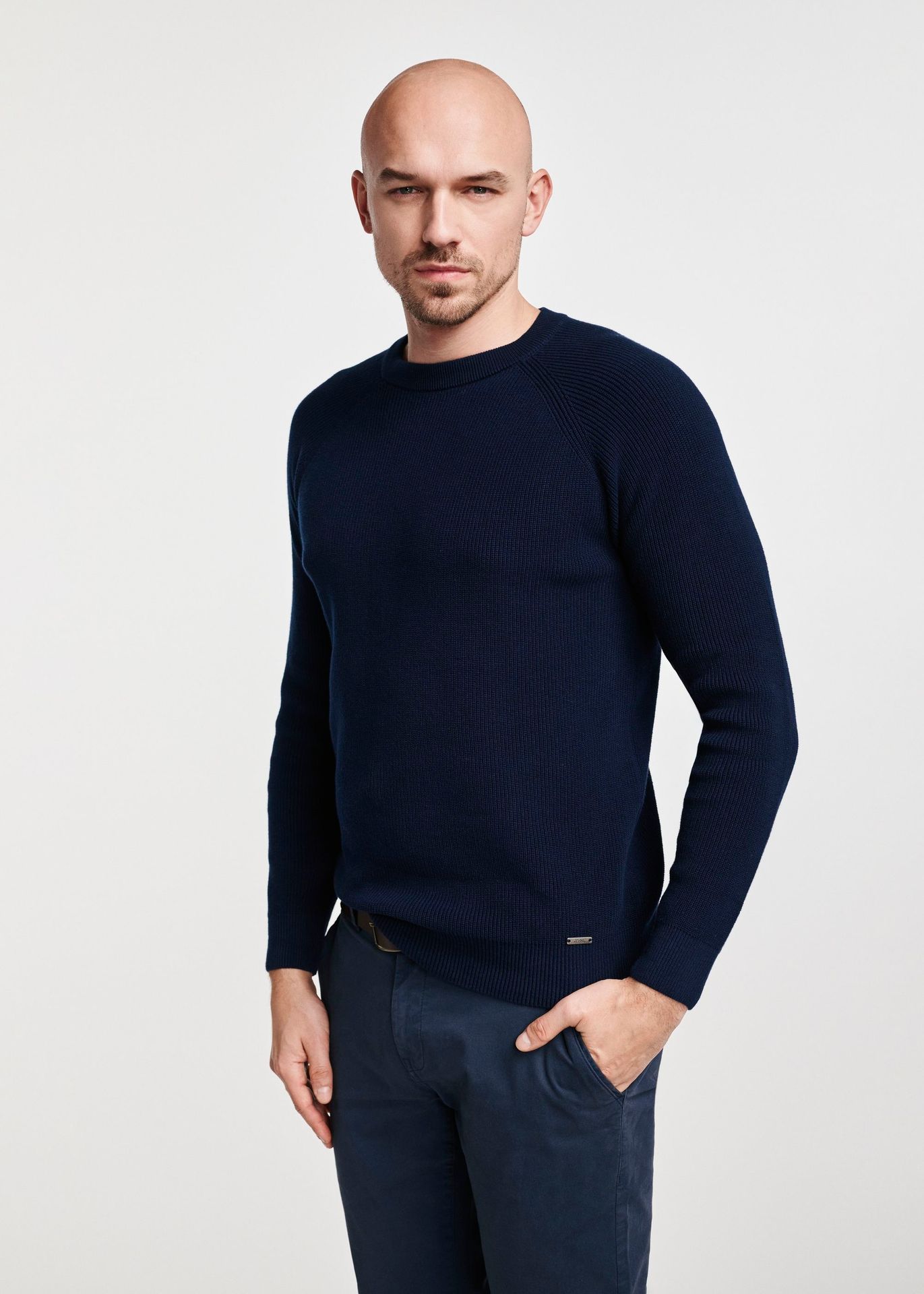 Granatowy sweter męski bawełniany
