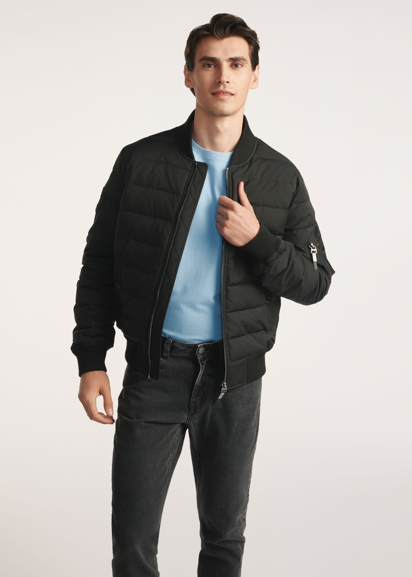 Czarna ocieplana kurtka męska bomberka