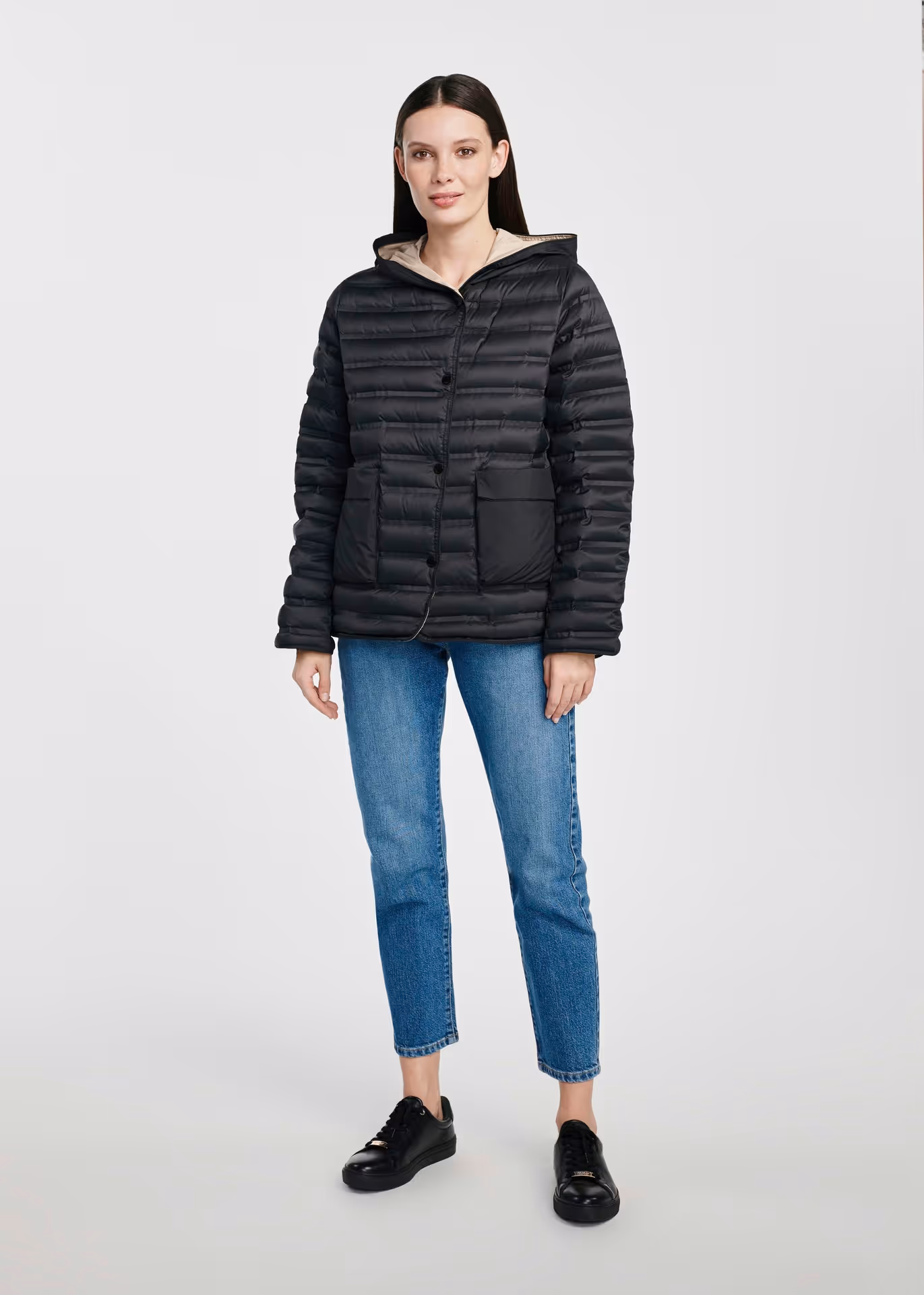Czarna pikowana kurtka damska z naturalnym puchem