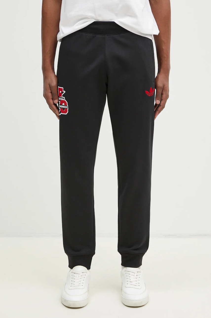 adidas Performance spodnie dresowe FC Bayern Muenchen VRCT Pant