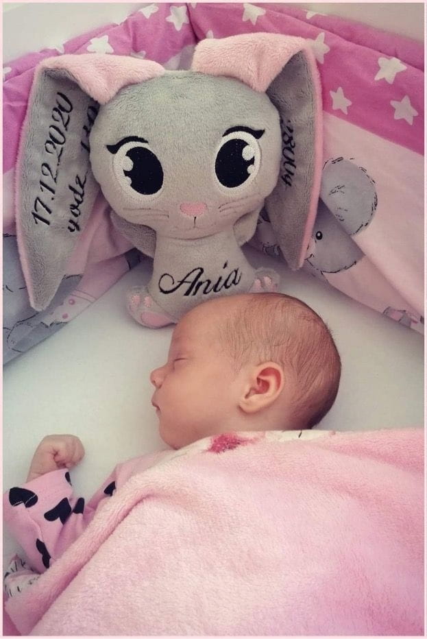 Pluszowy króliczek z Imieniem na chrzest na roczek