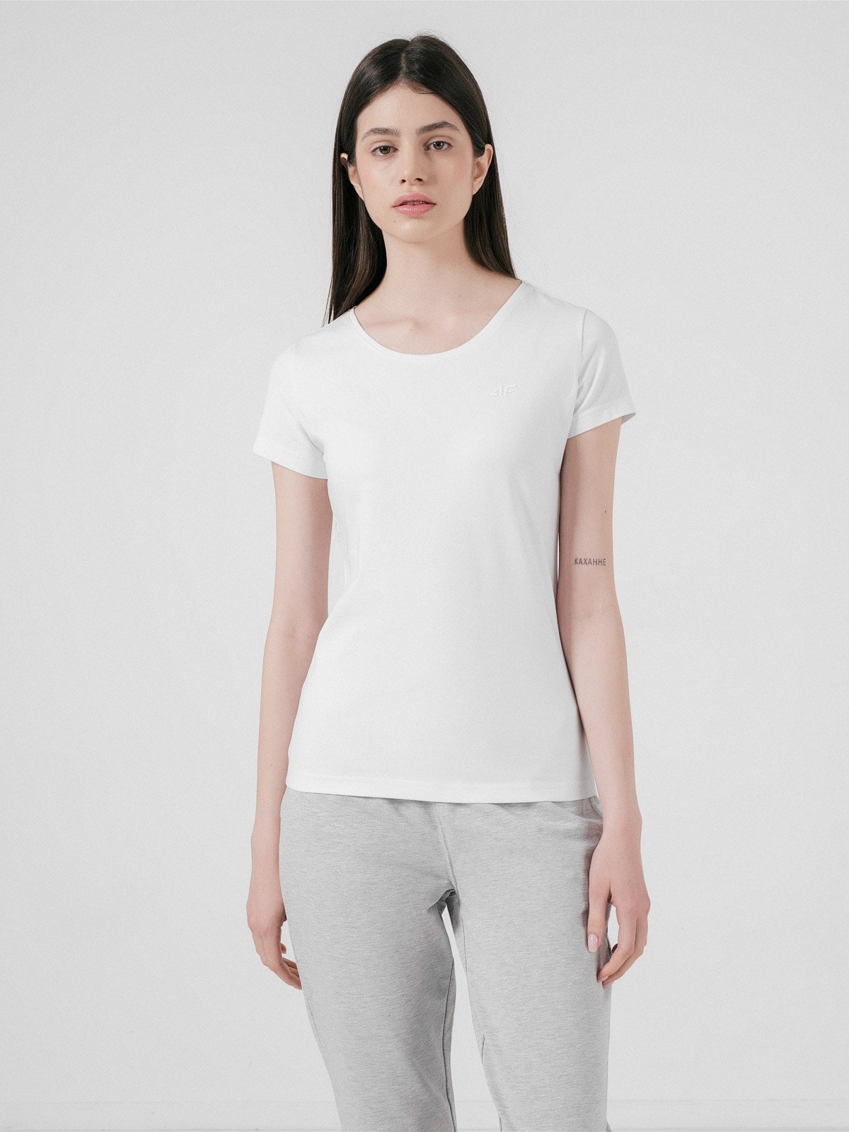 4F T-shirt slim gładki damski S