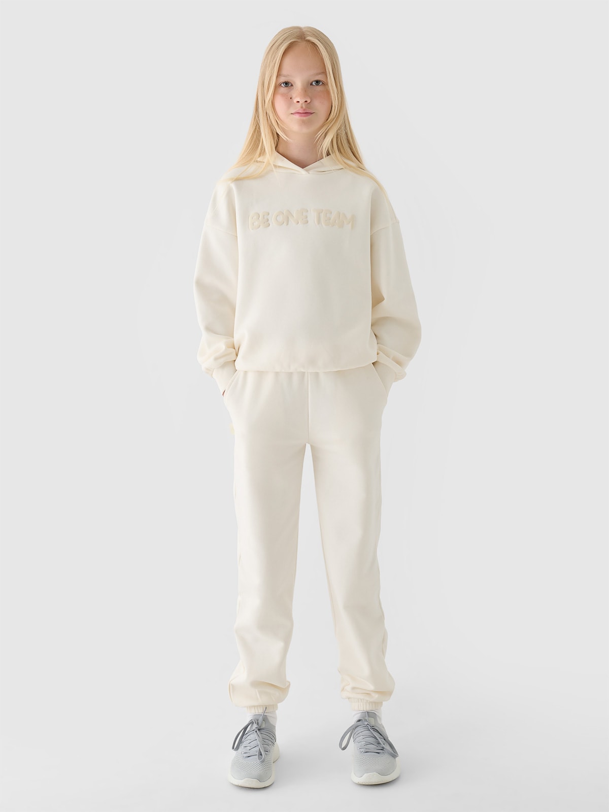 4F Spodnie dresowe joggery dziewczęce - beżowe 164 (13-14 lat)