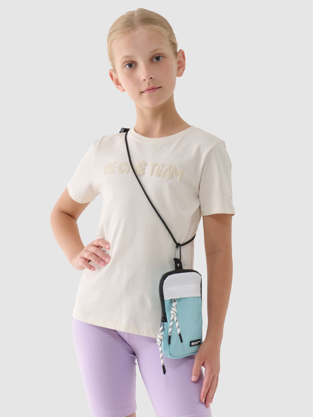 4F T-shirt z nadrukiem dziewczęcy - beżowy 152 (11-12 lat)