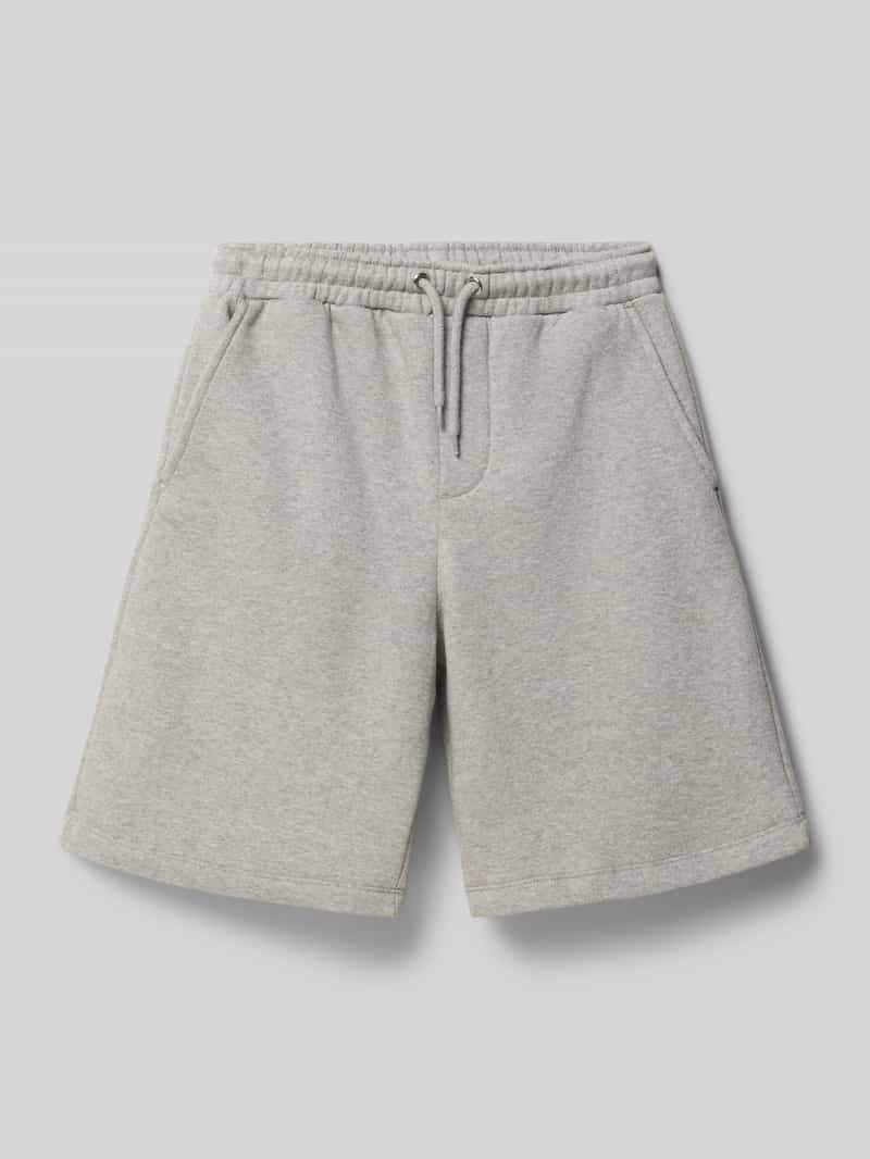 Szorty dresowe z elastycznym pasem i kieszeniami wpuszczanymi