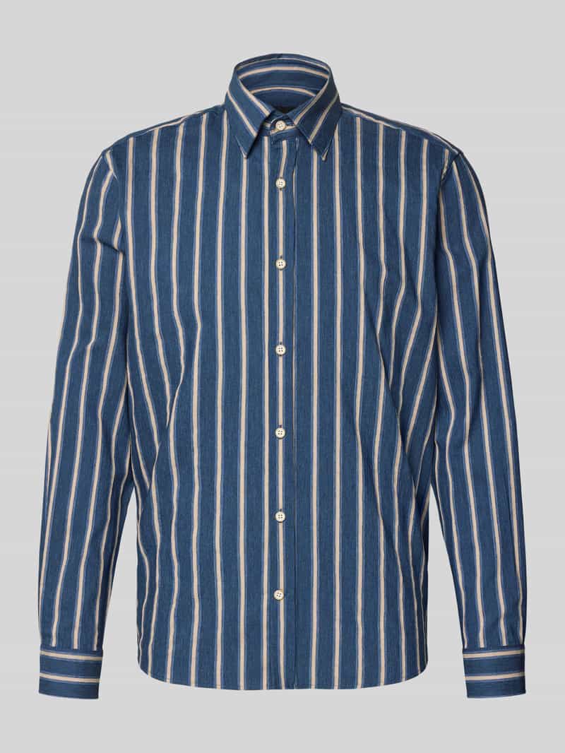 Koszula casualowa o kroju regular fit z kołnierzykiem kent