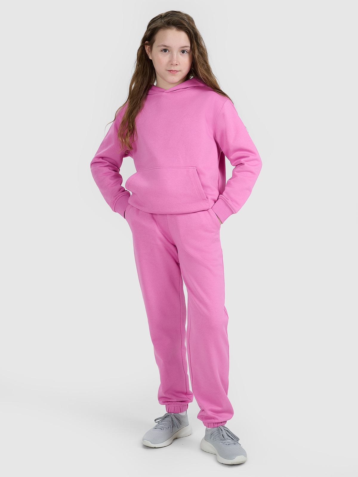 4F Spodnie dresowe joggery dziewczęce - różowe 152 (11-12 lat)