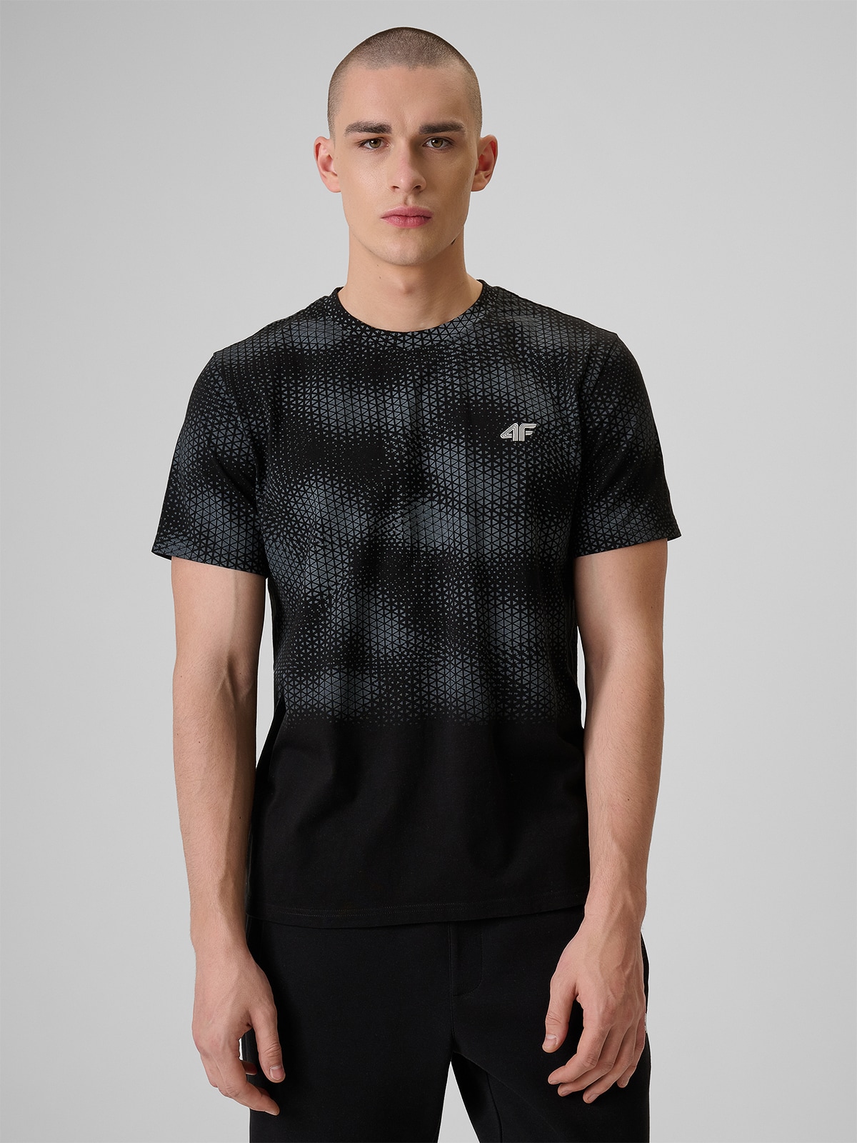 4F T-shirt regular z nadrukiem męski - czarny XL